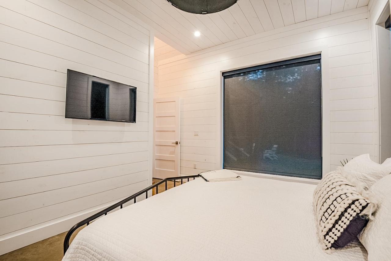 "The Barndo" 4Br Luxury Cabin, Hot Tub, Fire Pit, Bunks, Arcades, Playhouse! Broken Bow Exterior foto