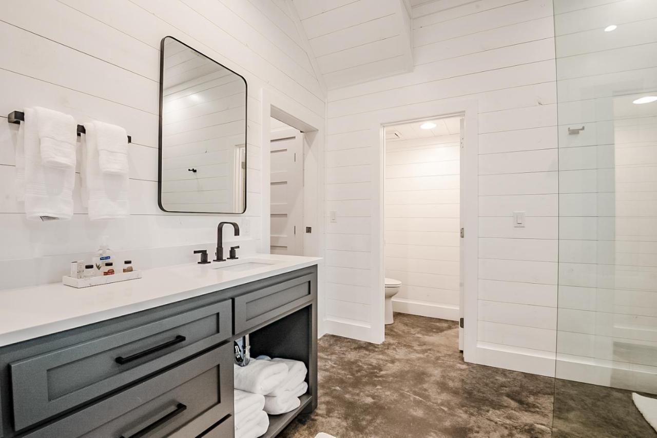 "The Barndo" 4Br Luxury Cabin, Hot Tub, Fire Pit, Bunks, Arcades, Playhouse! Broken Bow Exterior foto